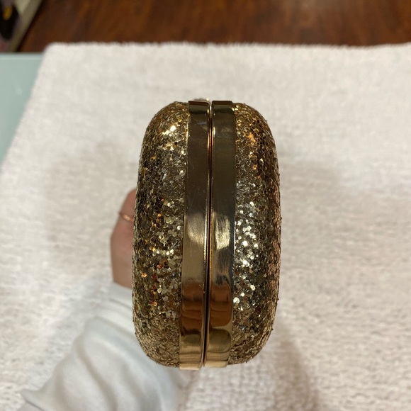 Beautiful gold glitter and rhinestone clutch - Picture 4 of 7